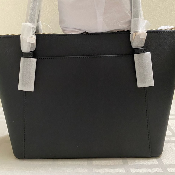 Selling mk bag - Picture 3 of 3